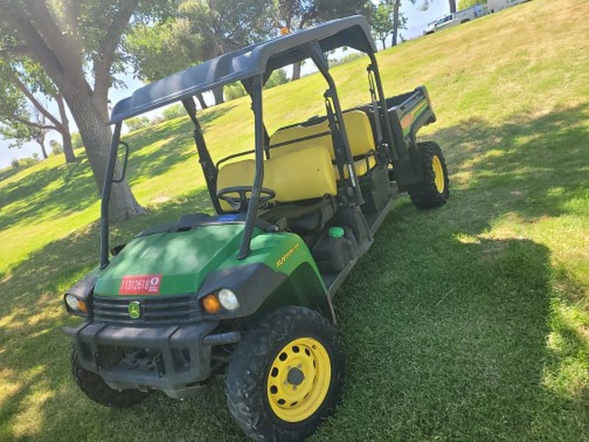JOHN DEERE XUV855M S4 photo 3