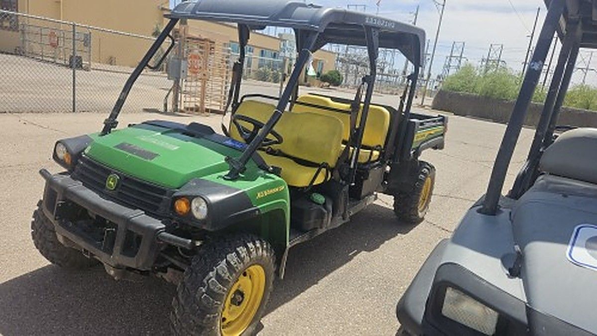 JOHN DEERE XUV855M photo 5