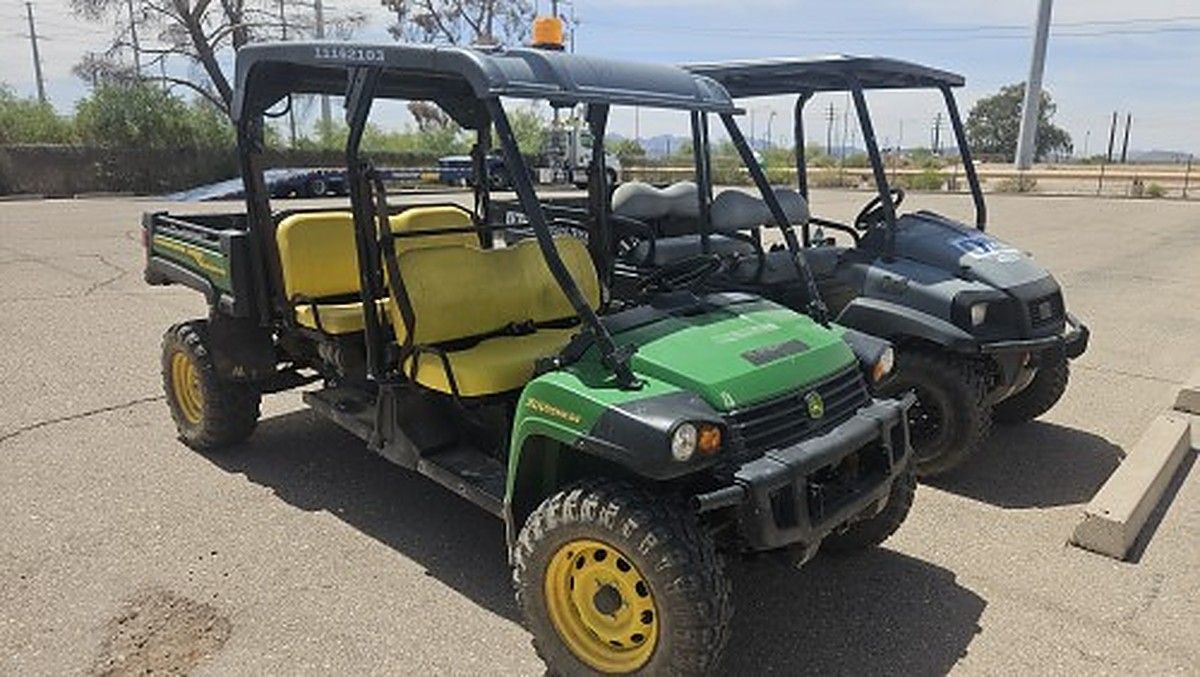 JOHN DEERE XUV855M photo 7
