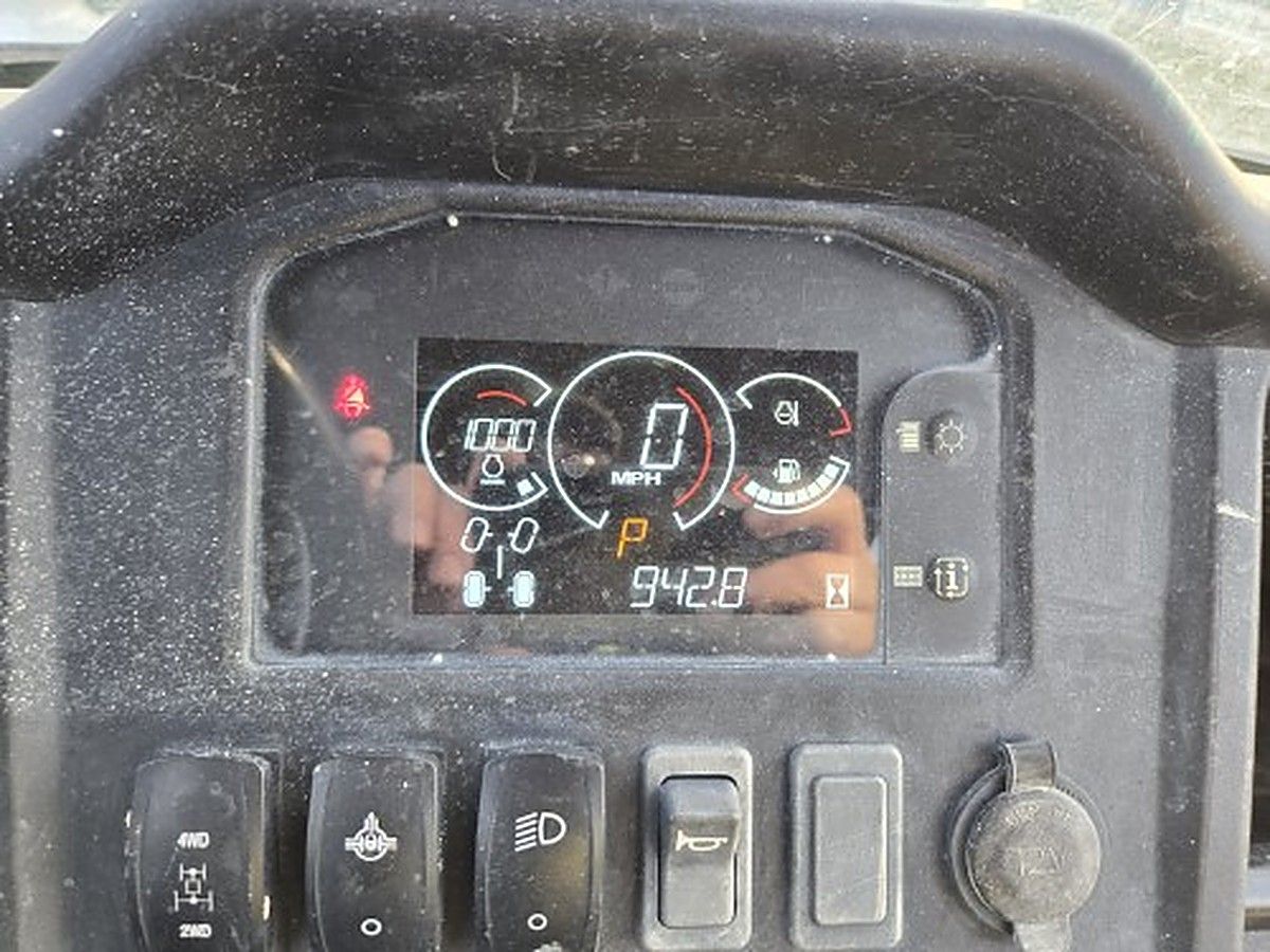 JOHN DEERE XUV855M photo 5