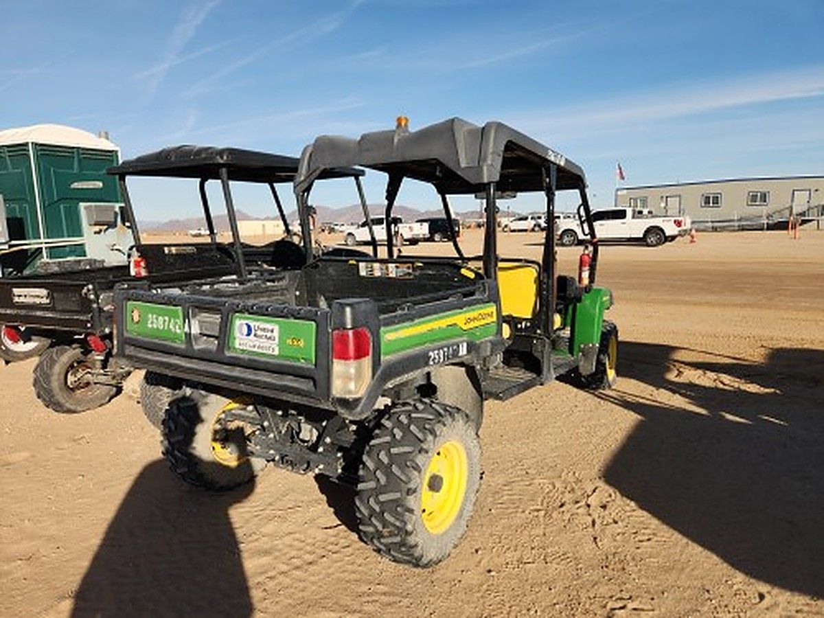 JOHN DEERE XUV855MS4 photo 2