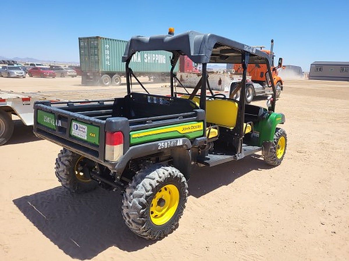 JOHN DEERE XUV855MS4 photo 3