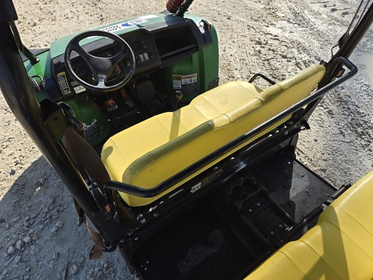 JOHN DEERE XUV855MS4 photo 3