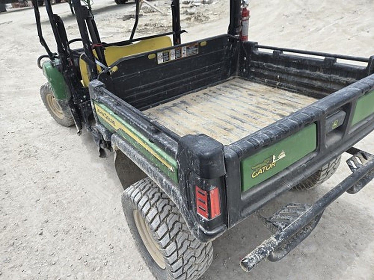 JOHN DEERE XUV855MS4 photo 2