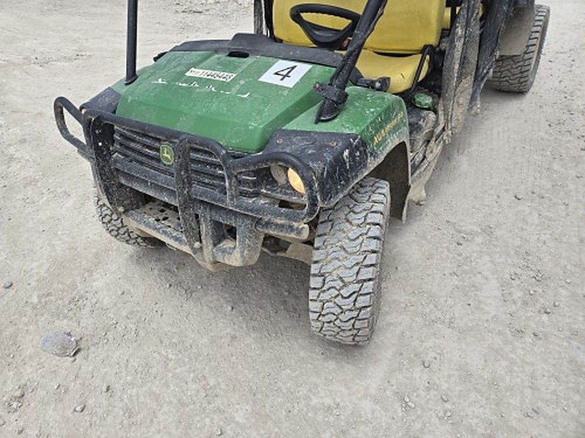 JOHN DEERE XUV855MS4 photo 4