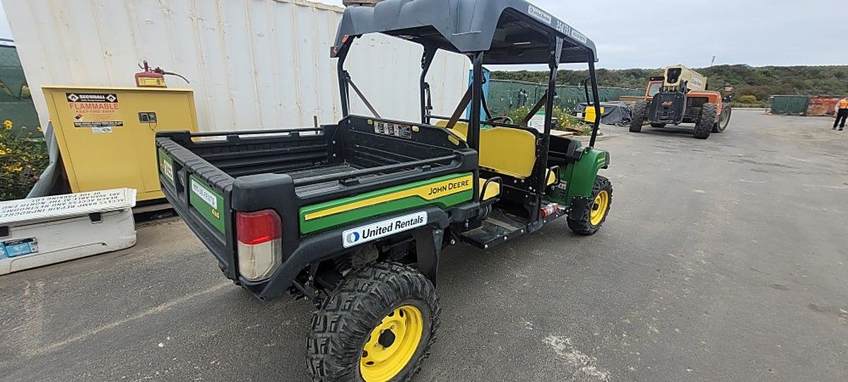 JOHN DEERE XUV855MS4 photo 8