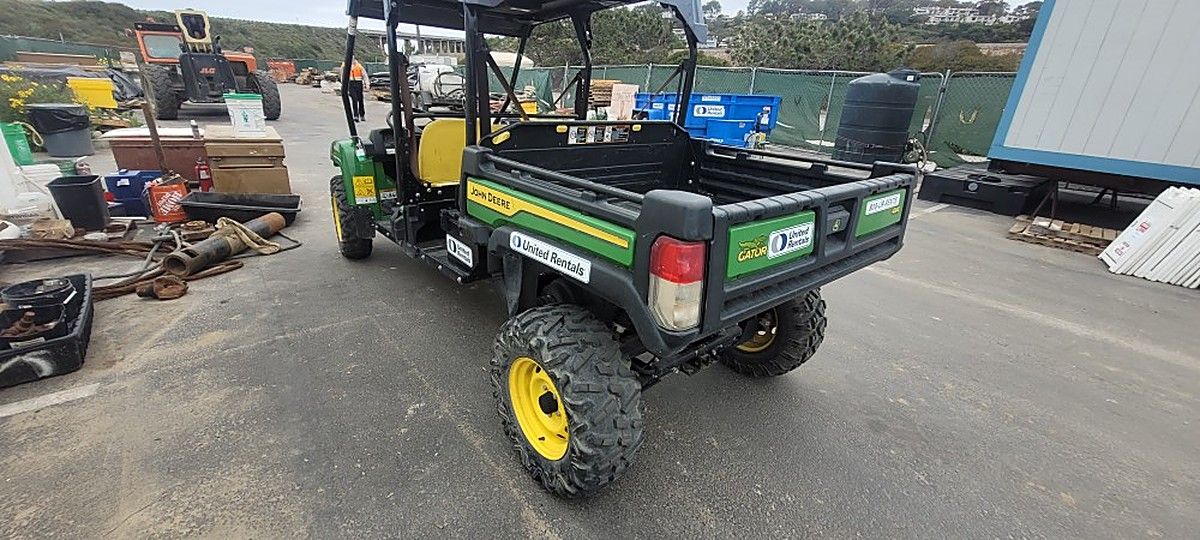 JOHN DEERE XUV855MS4 photo 9