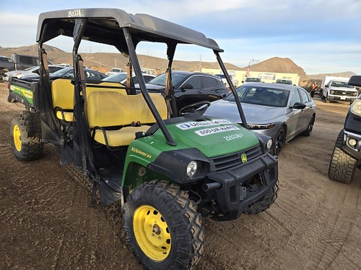JOHN DEERE XUV855MS4 photo 2