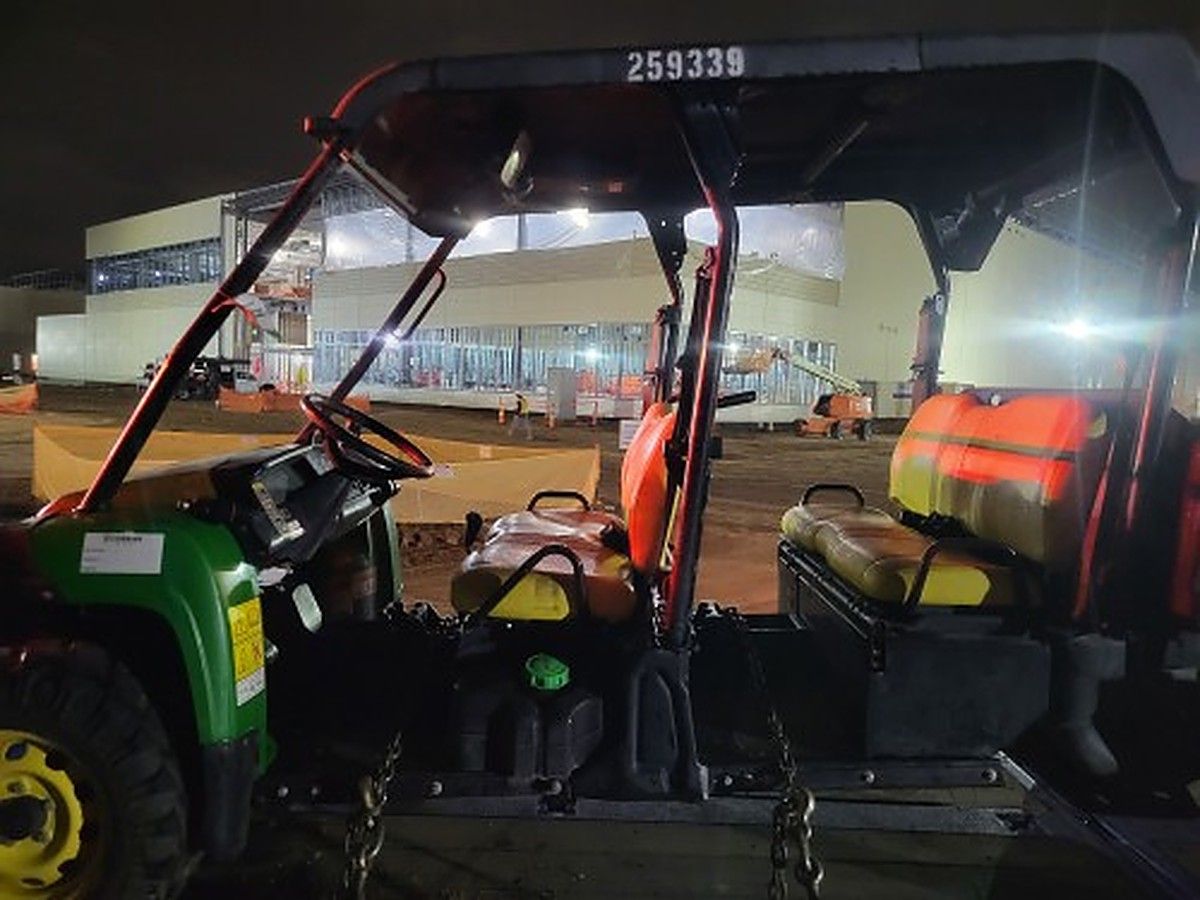 JOHN DEERE XUV855MS4 photo 4
