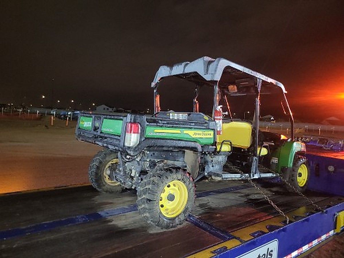 JOHN DEERE XUV855MS4 photo 5