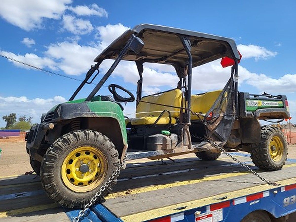 JOHN DEERE XUV855MS4 photo 2