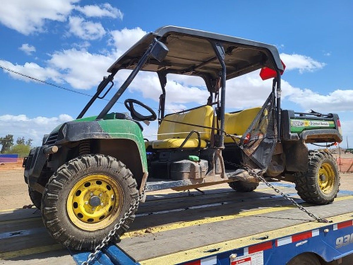 JOHN DEERE XUV855MS4 photo 3