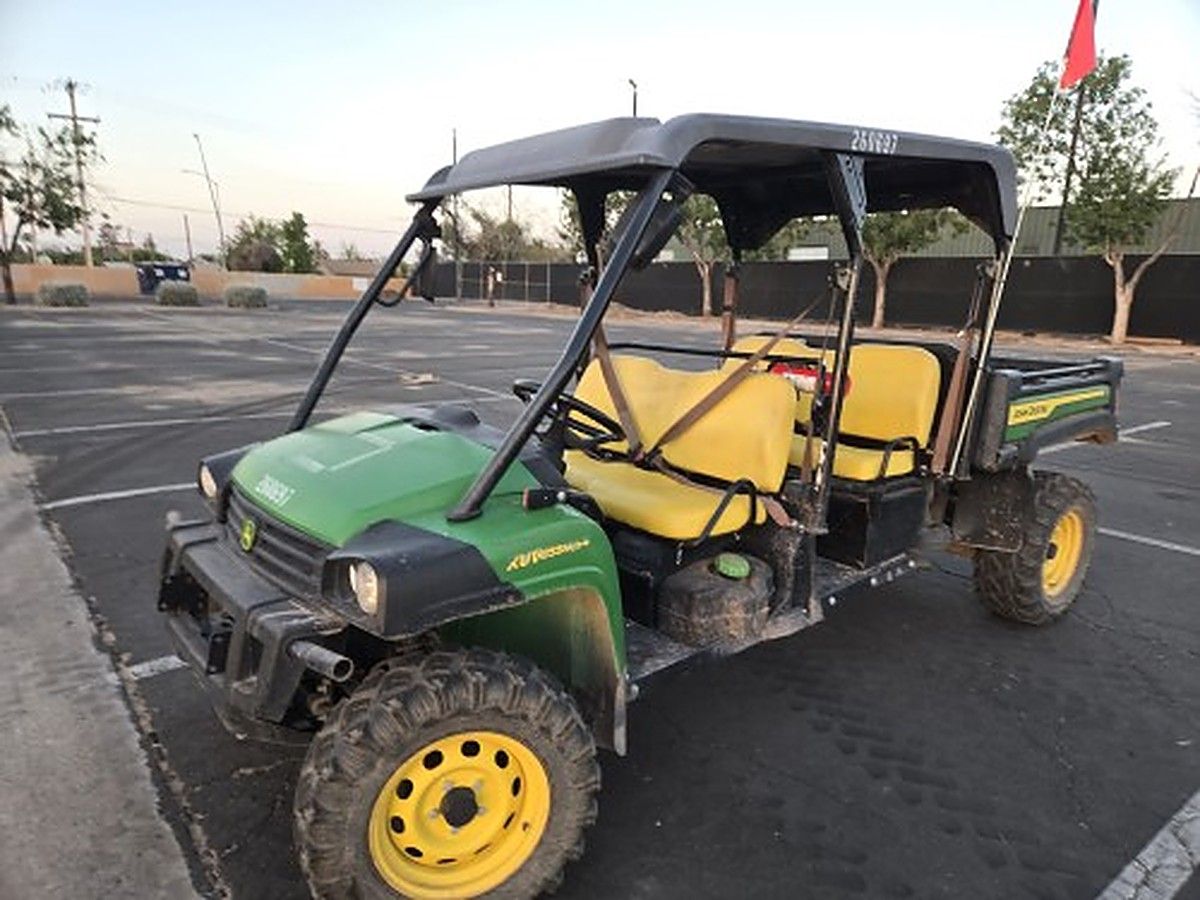 JOHN DEERE XUV855MS4 photo 4