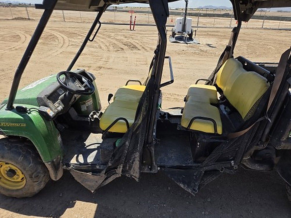 JOHN DEERE XUV855MS4 photo 3