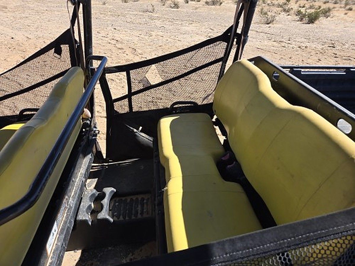 JOHN DEERE XUV855MS4 photo 2