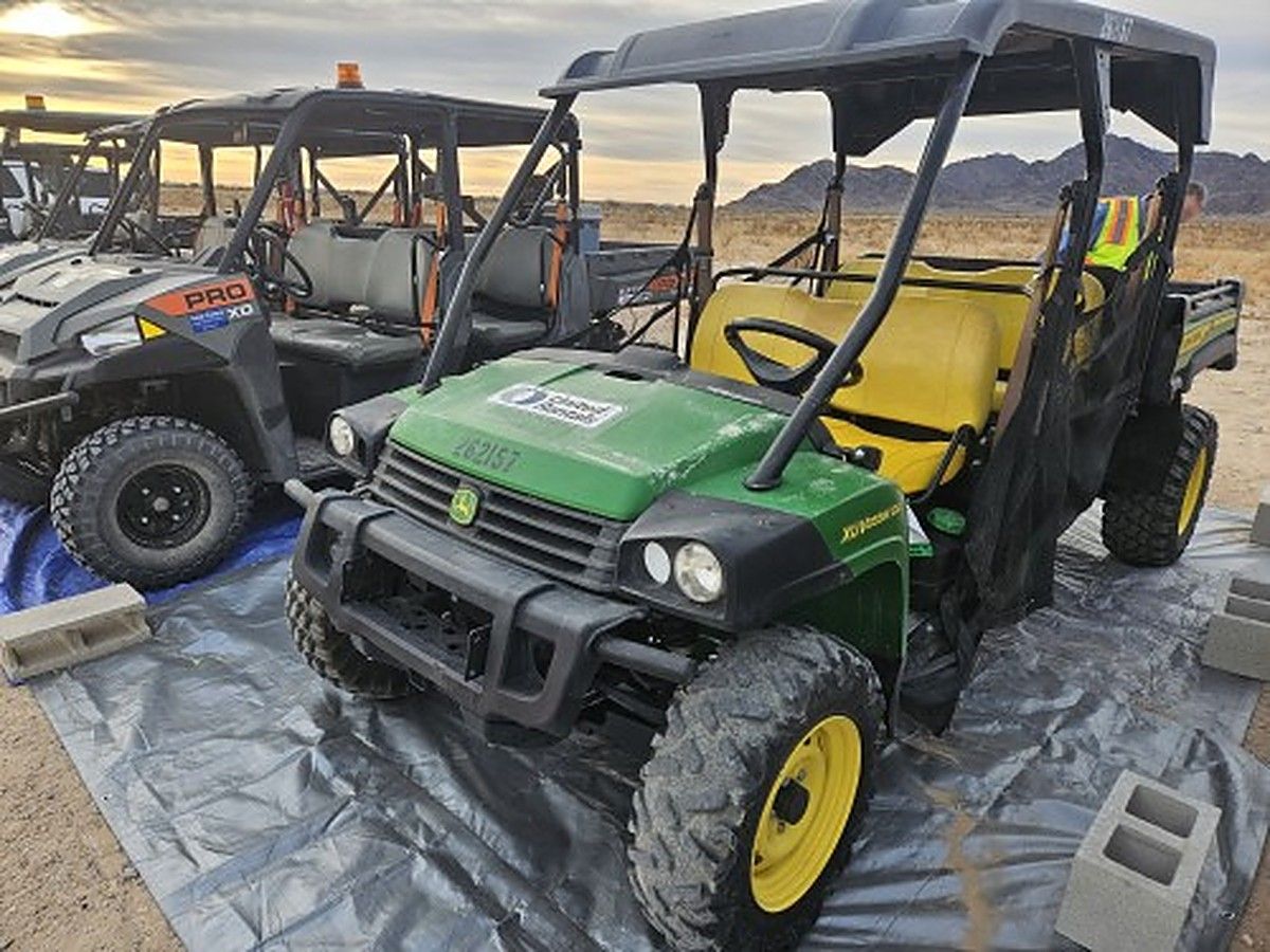 JOHN DEERE XUV855MS4 photo 8