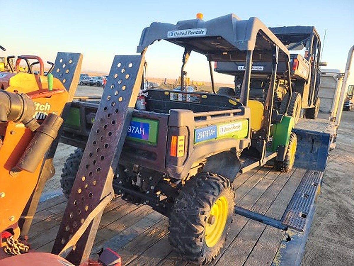 JOHN DEERE XUV855MS4 photo 2