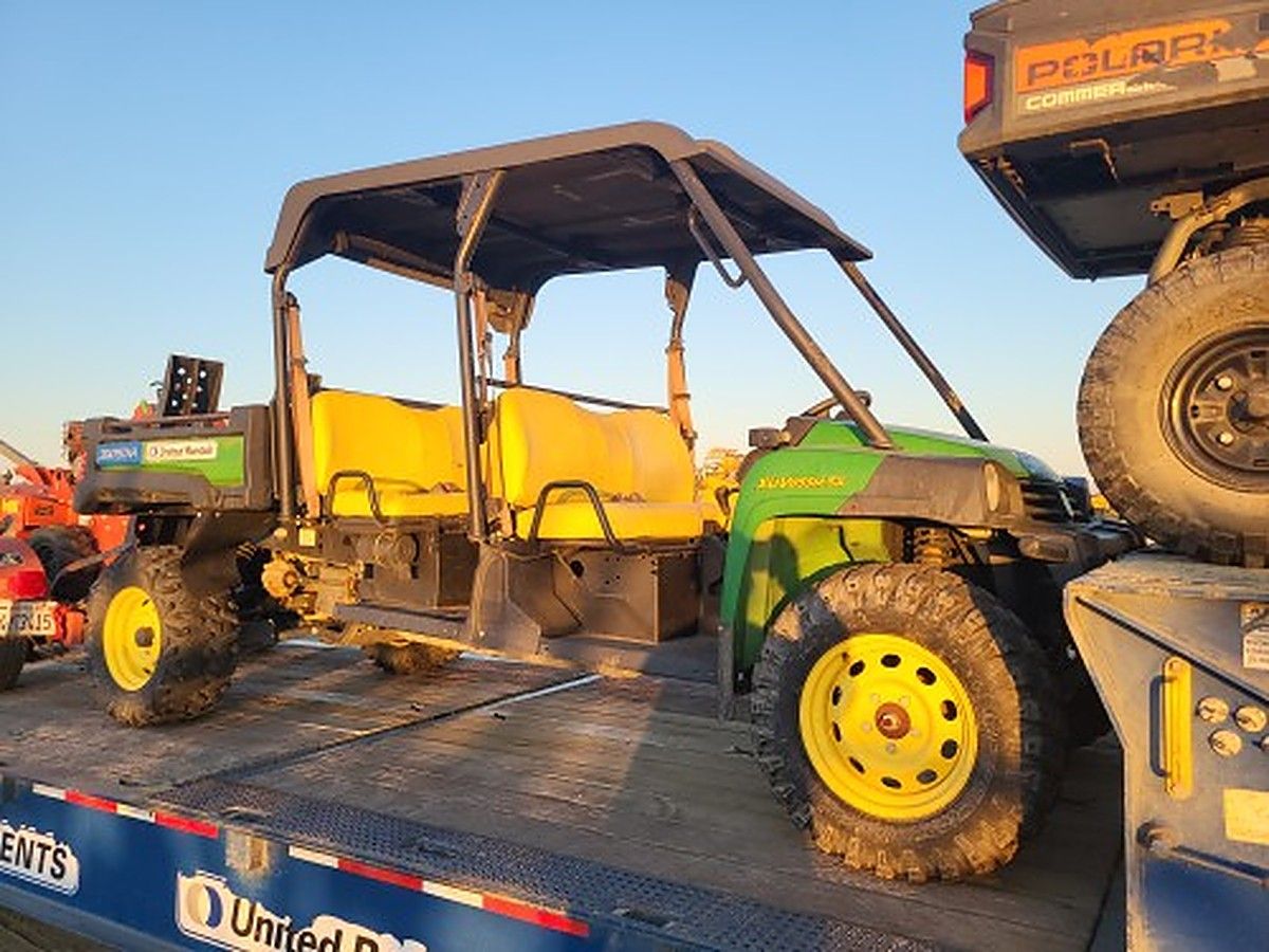 JOHN DEERE XUV855MS4 photo 4