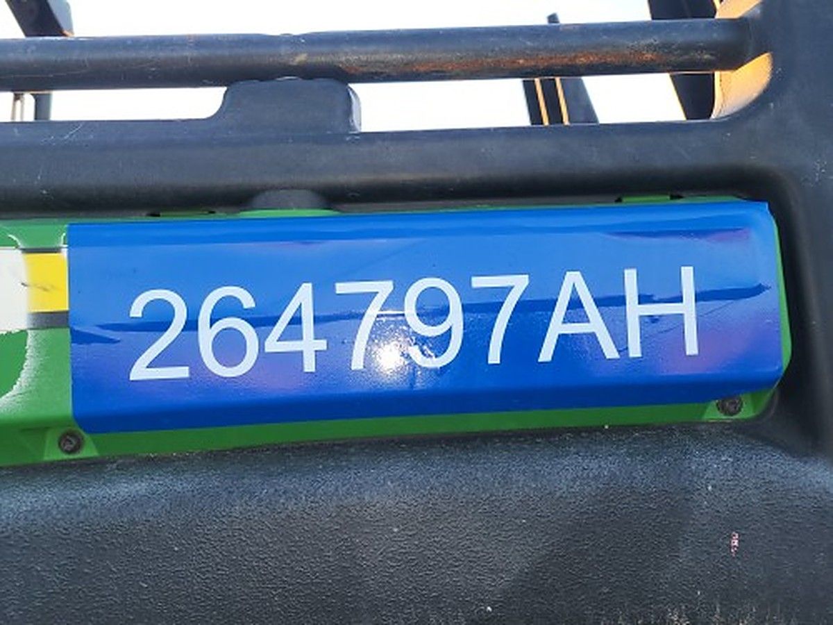JOHN DEERE XUV855MS4 photo 5