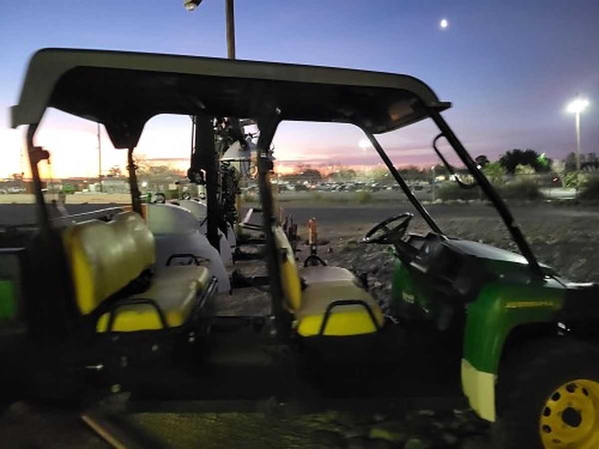 JOHN DEERE XUV855MS4 photo 7