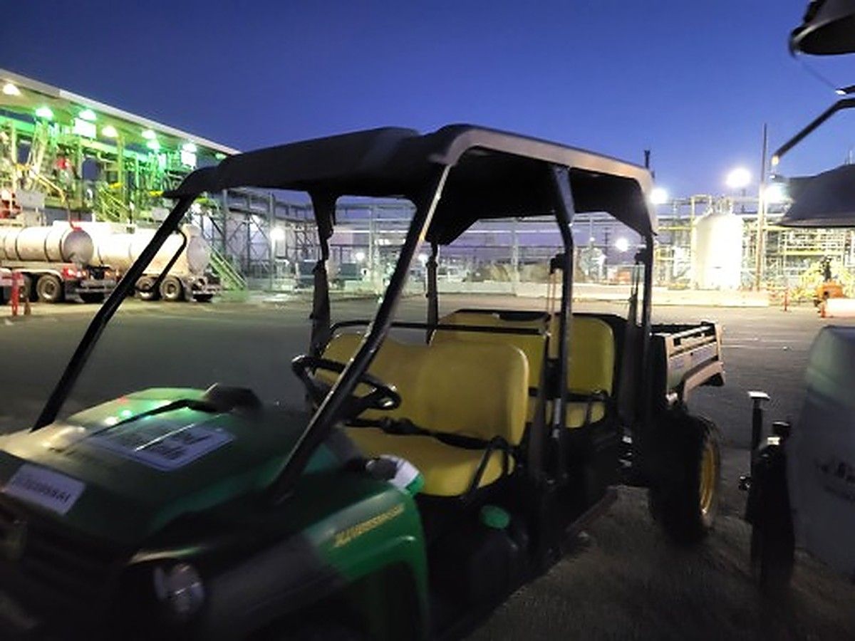 JOHN DEERE XUV855MS4 photo 10