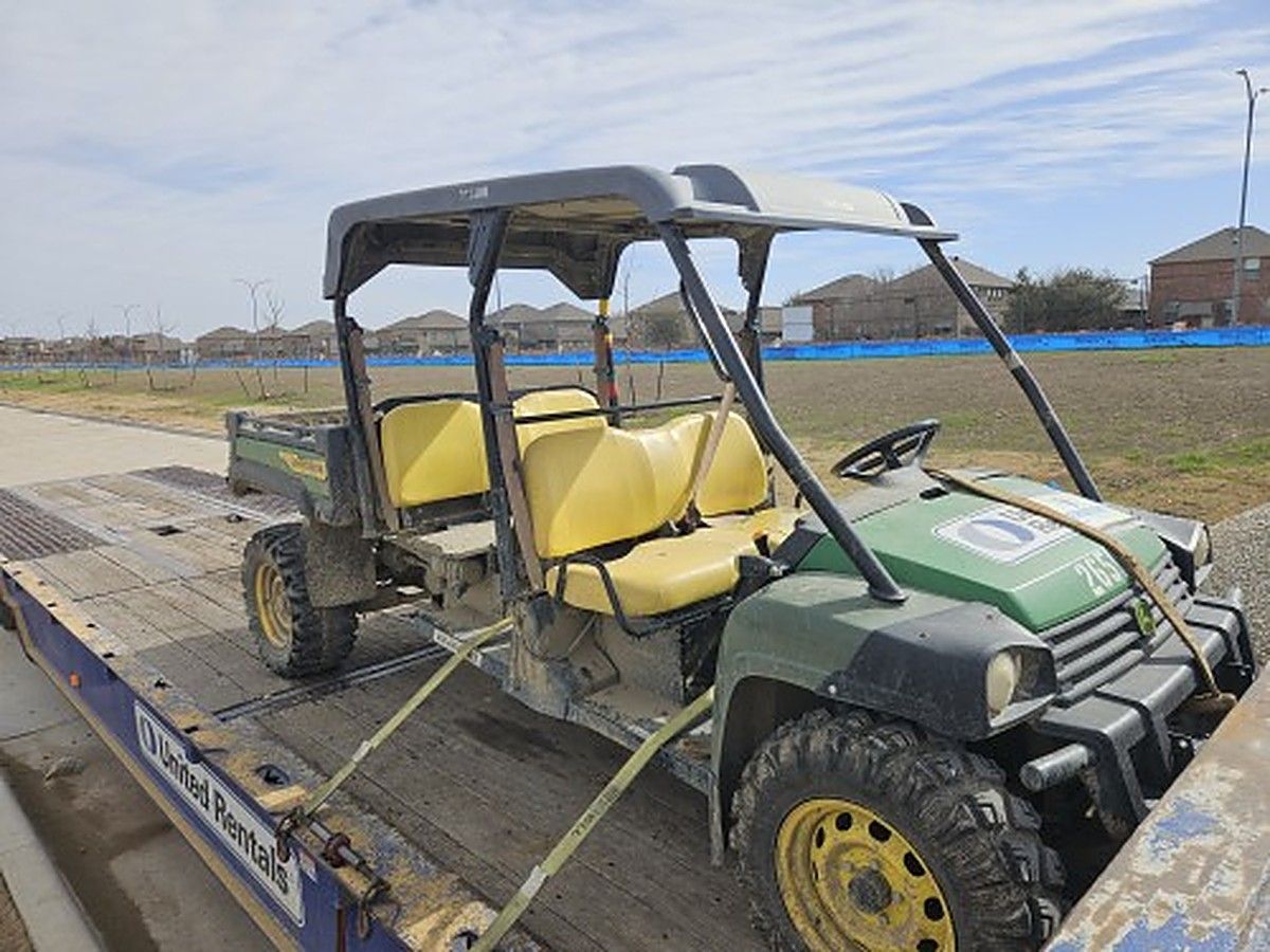JOHN DEERE XUV855MS4 photo 2