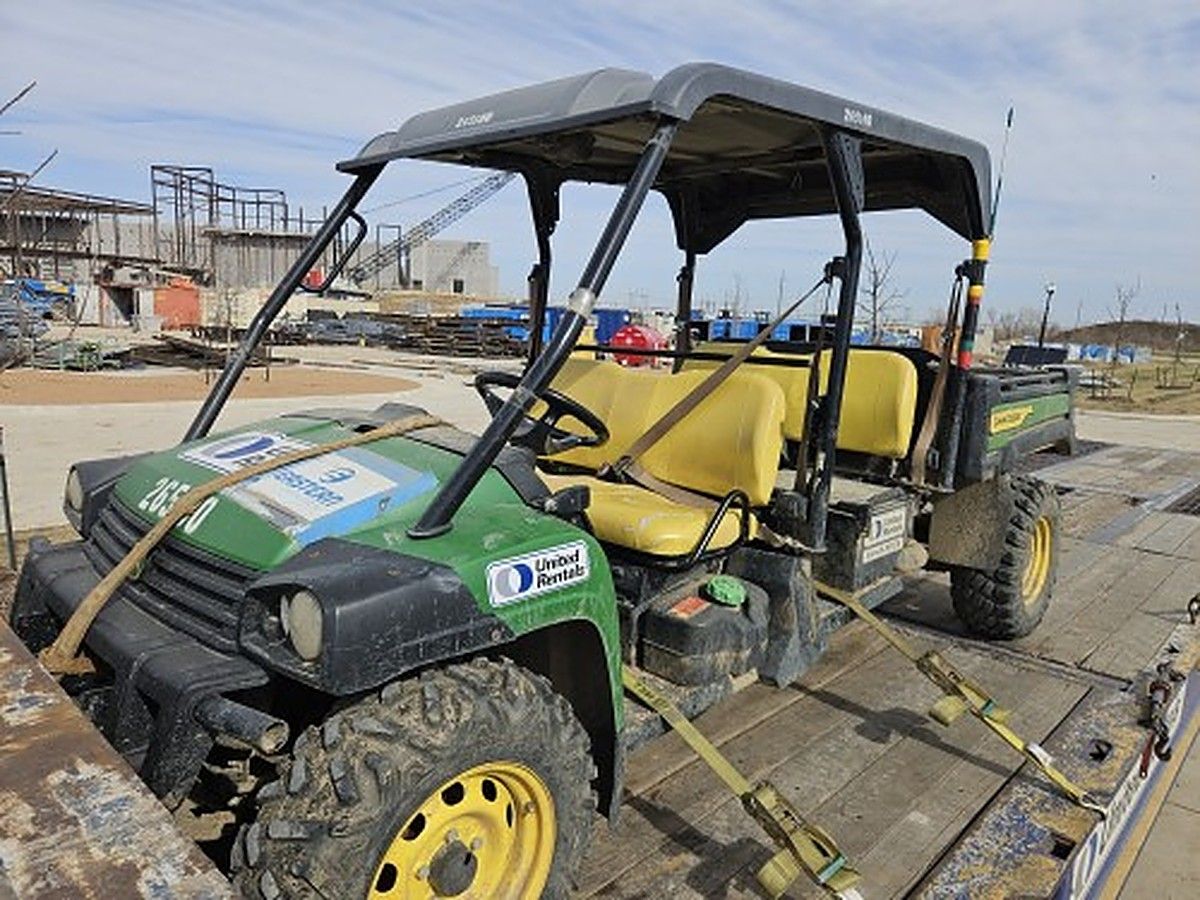 JOHN DEERE XUV855MS4 photo 4