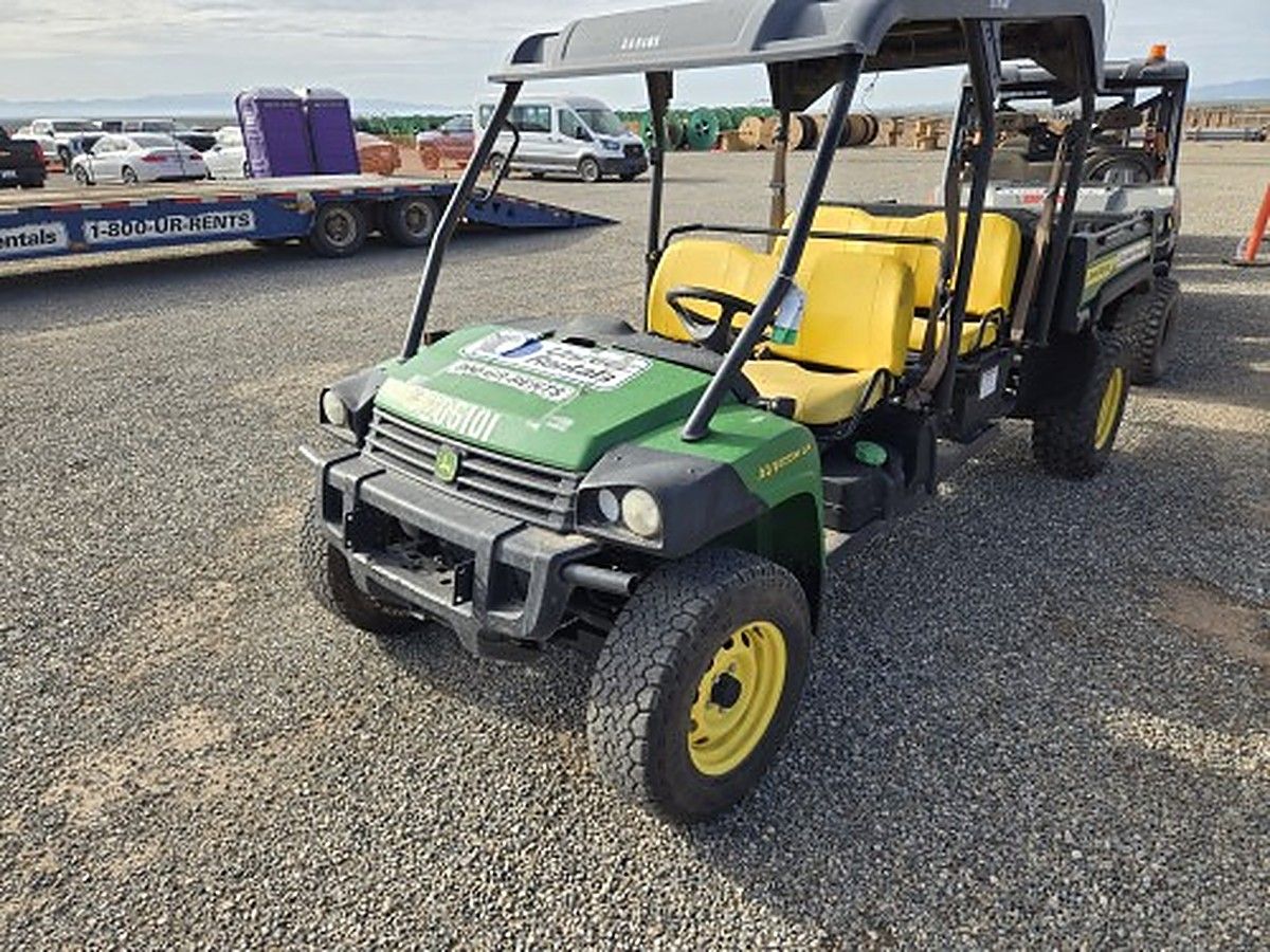 JOHN DEERE XUV855MS4 photo 2