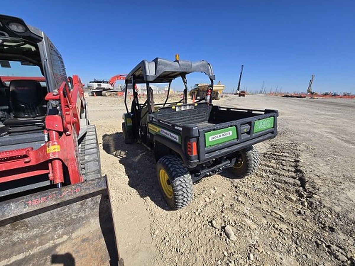 JOHN DEERE XUV855MS4 photo 5