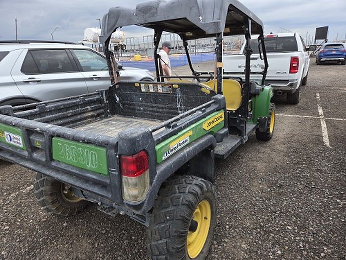JOHN DEERE XUV855MS4 photo 4