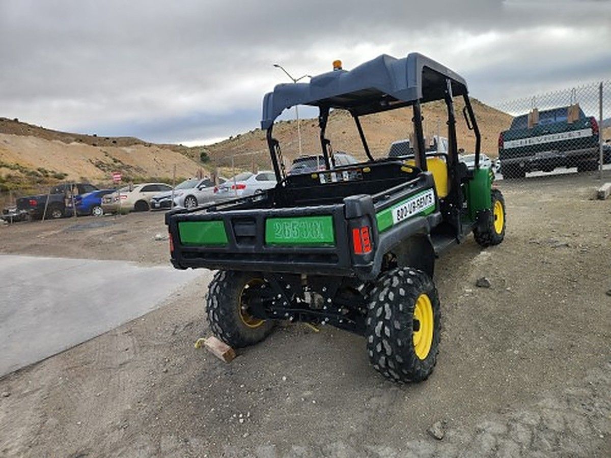 JOHN DEERE XUV855MS4 photo 2