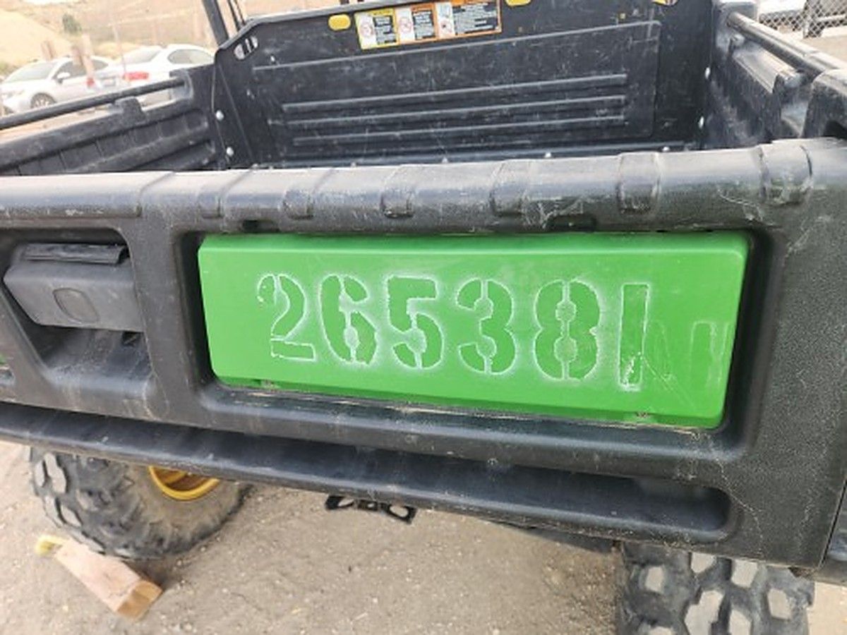 JOHN DEERE XUV855MS4 photo 6