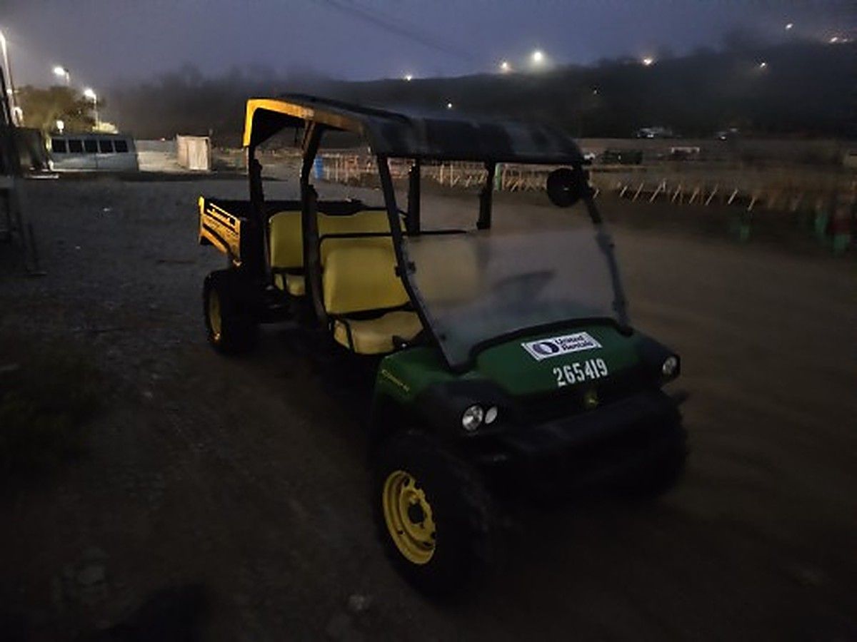 JOHN DEERE XUV855MS4 photo 10