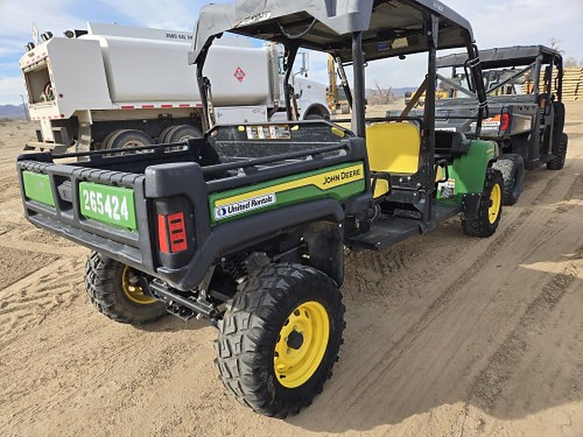 JOHN DEERE XUV855MS4 photo 4