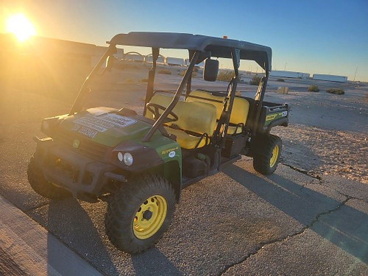 JOHN DEERE XUV855MS4 photo 3