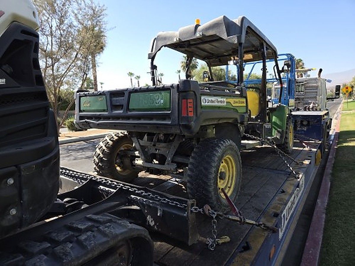 JOHN DEERE XUV855MS4 photo 2