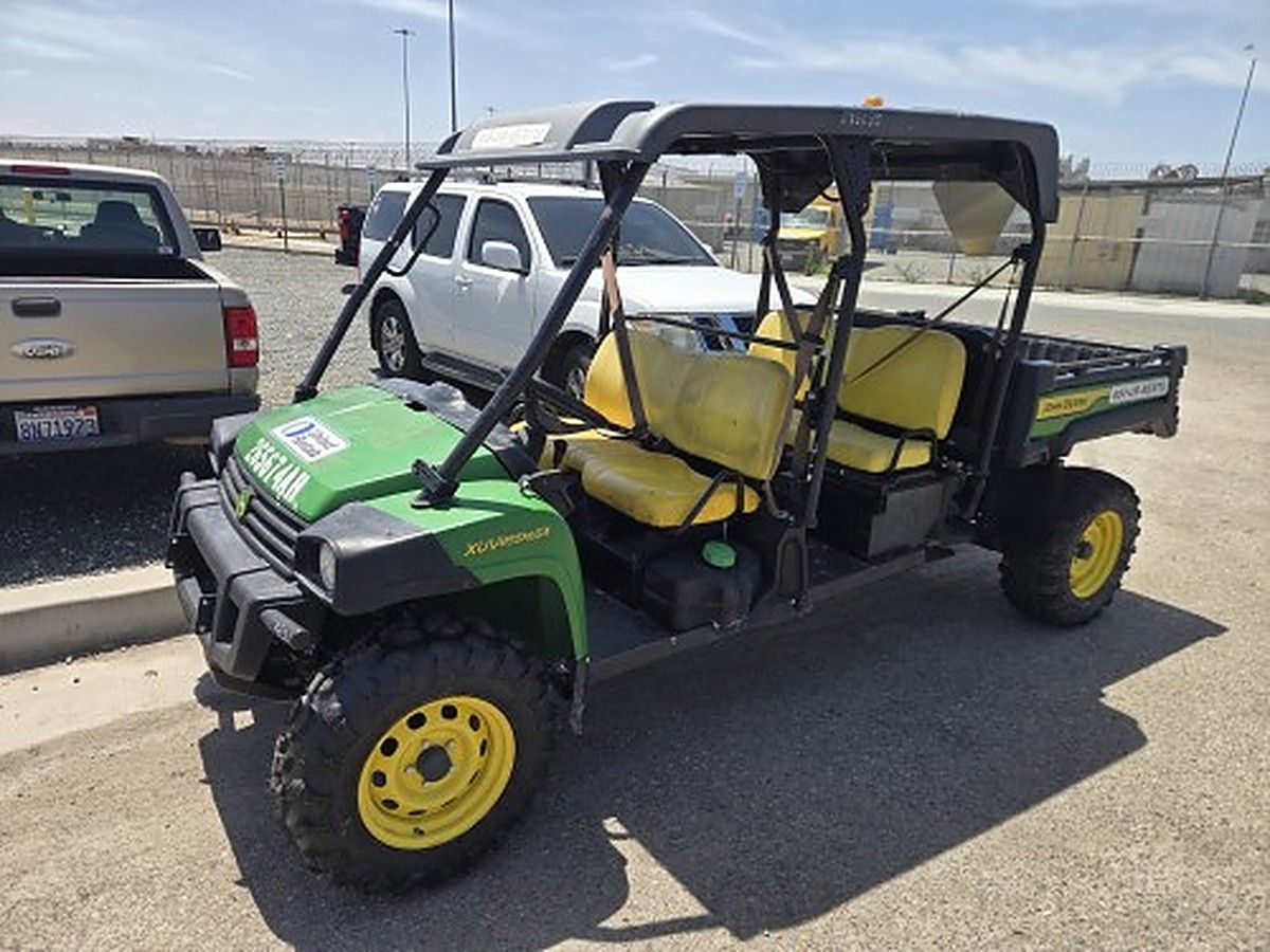 JOHN DEERE XUV855MS4 photo 2