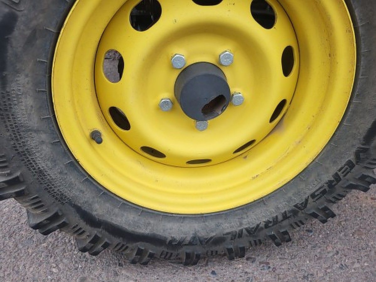 JOHN DEERE XUV855MS4 photo 11