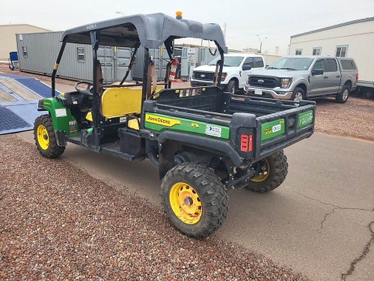 JOHN DEERE XUV855MS4 photo 3