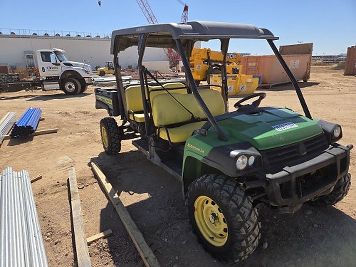 JOHN DEERE XUV855MS4 photo 2