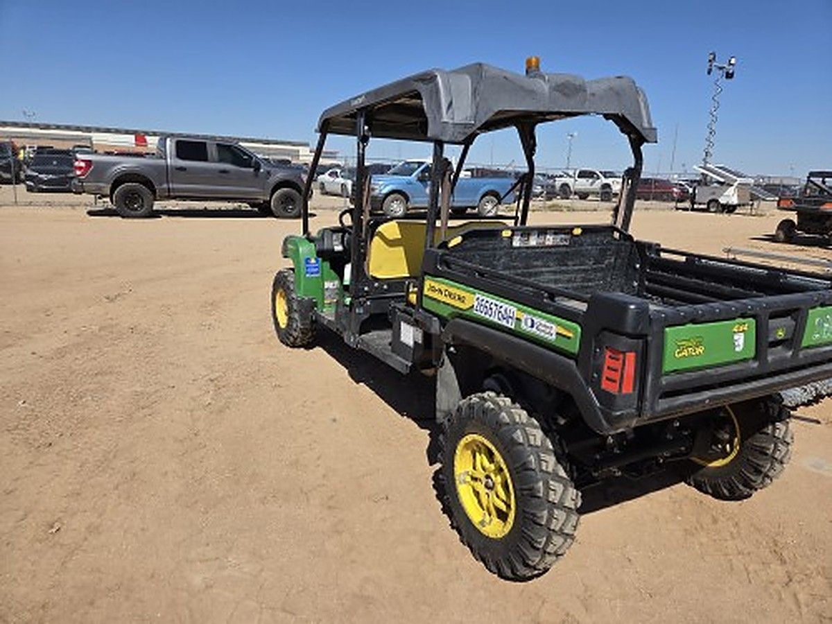 JOHN DEERE XUV855MS4 photo 4