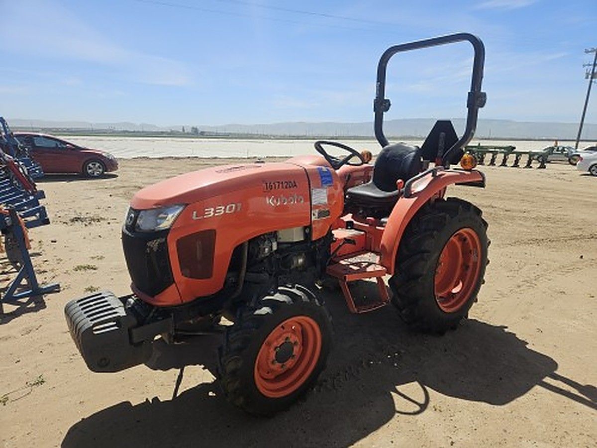 KUBOTA L3301DT photo 2