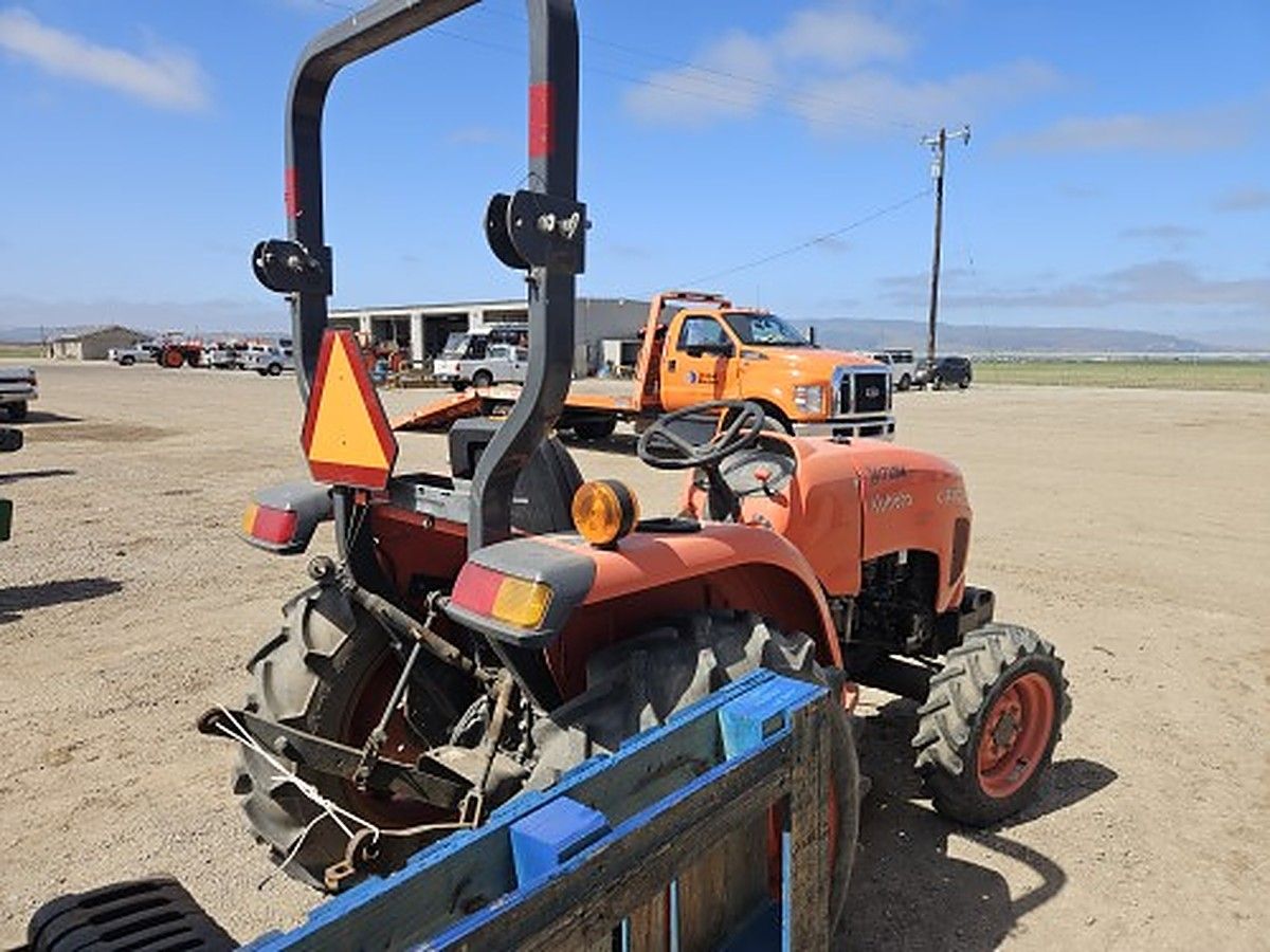 KUBOTA L3301DT photo 5