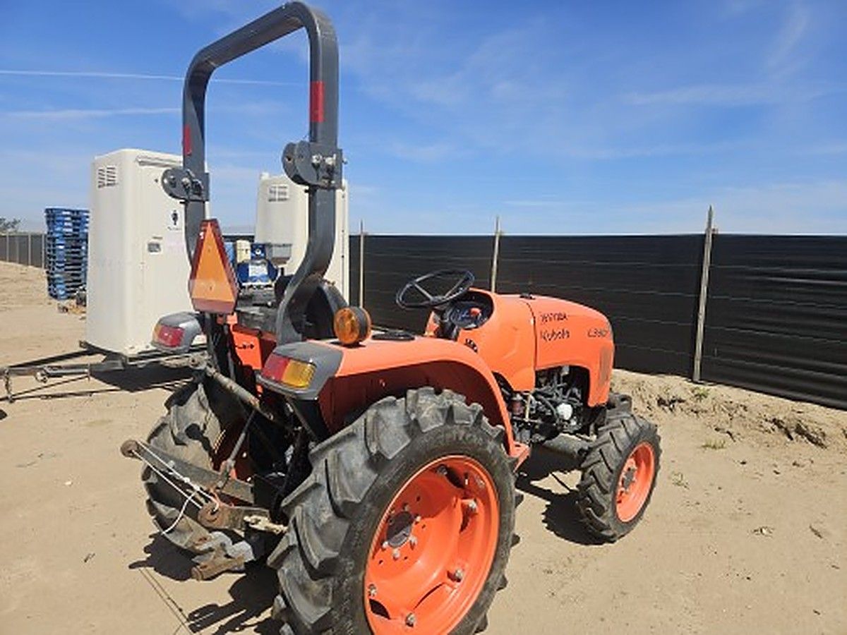 KUBOTA L3301DT photo 8
