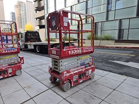 2021 MEC 1330SE Scissor Lift 10-13' Electric