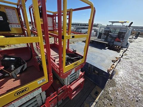 2021 MEC MICRO 19-XD Scissor Lift 18-19' Electric Access Deck