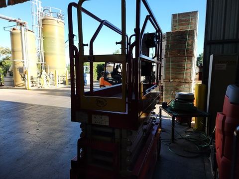 2021 MEC MICRO 26 Scissor Lift 24-26' Elec 72-74" Length