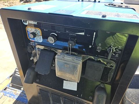2021 MILLERELEC BIG BLUE 400PRO Welder Arc 400 Amp Diesel