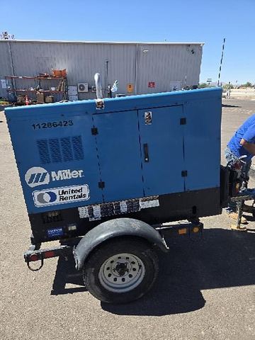 2021 MILLERELEC BIG BLUE 500PRO Welder Arc 500 Amp Dsl/Gas