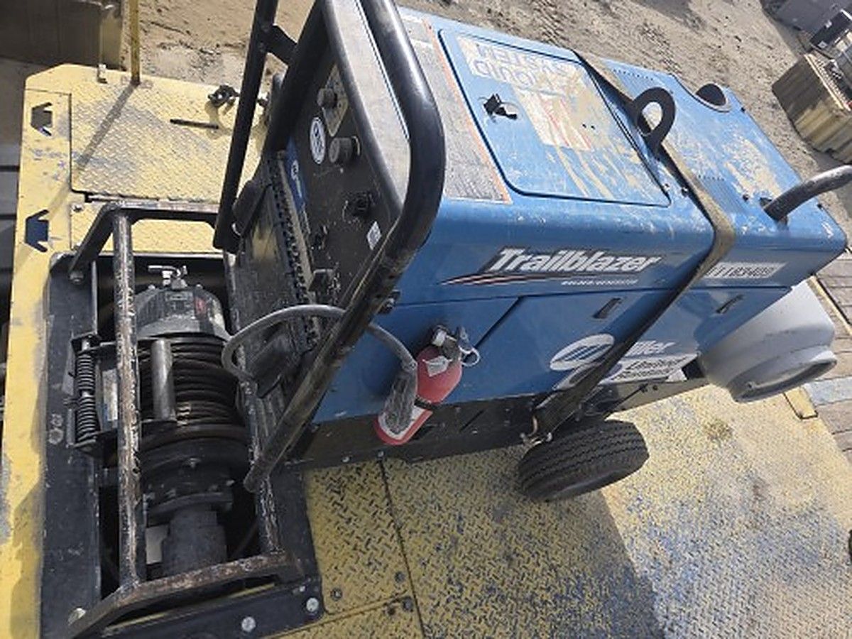 2021 MILLERELEC TRAILBLAZER 325 for sale in Las Vegas, NV